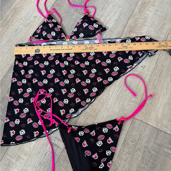 Betsey Johnson black pink 3 piece bikini set coverup sarong and top and bottoms - Picture 14 of 14